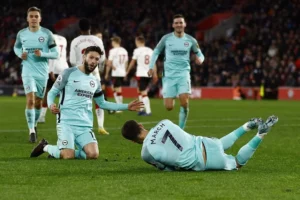 ไบรท์ตันนําเป็นจ่าฝูง